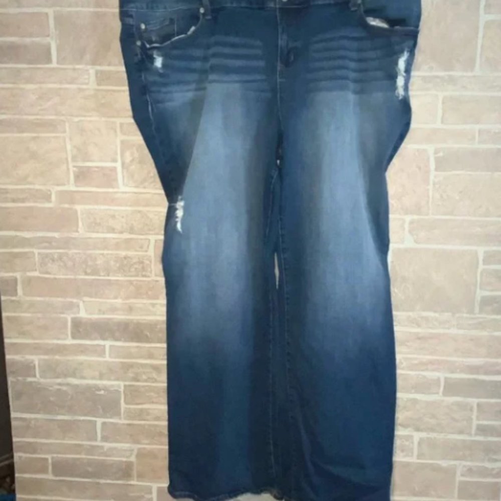 Torrid lightly distressed bootcut jeans 28T